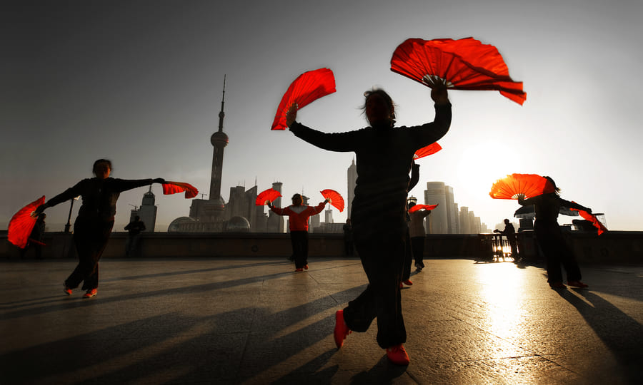 Personas bailando, China